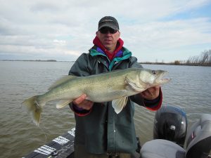 Red River Walleye guide